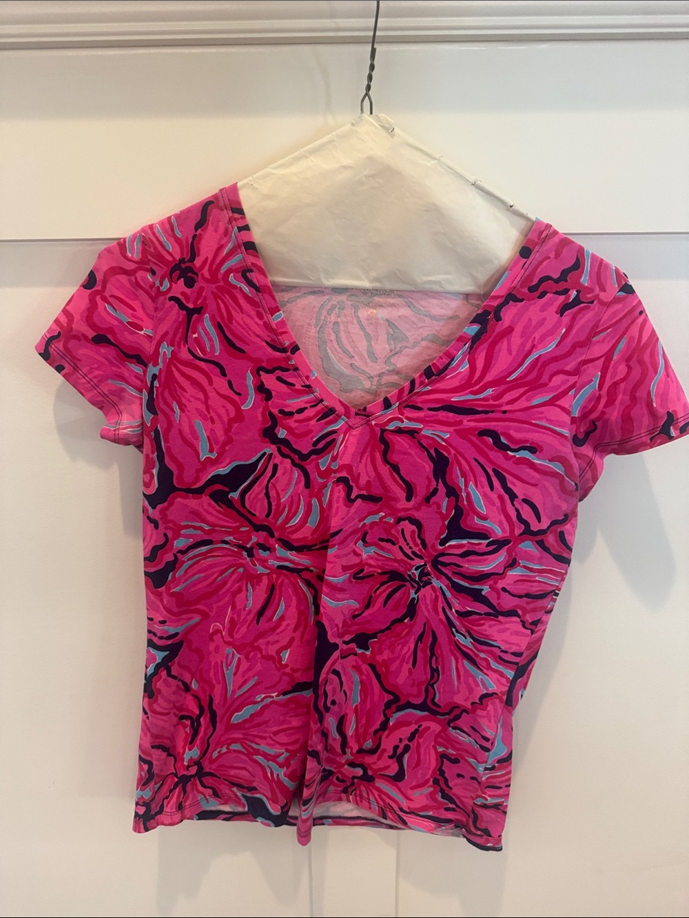 Lilly Pulitzer ETTA hot pink and navy shirt